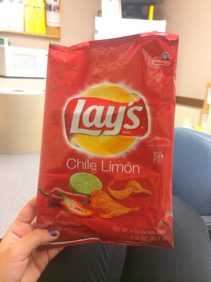 Snapdishの料理写真:Lays chile limon|Angelicaさん