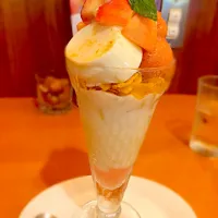 Snapdishの料理写真:桃のミルクプリンサンデー|佐藤さん