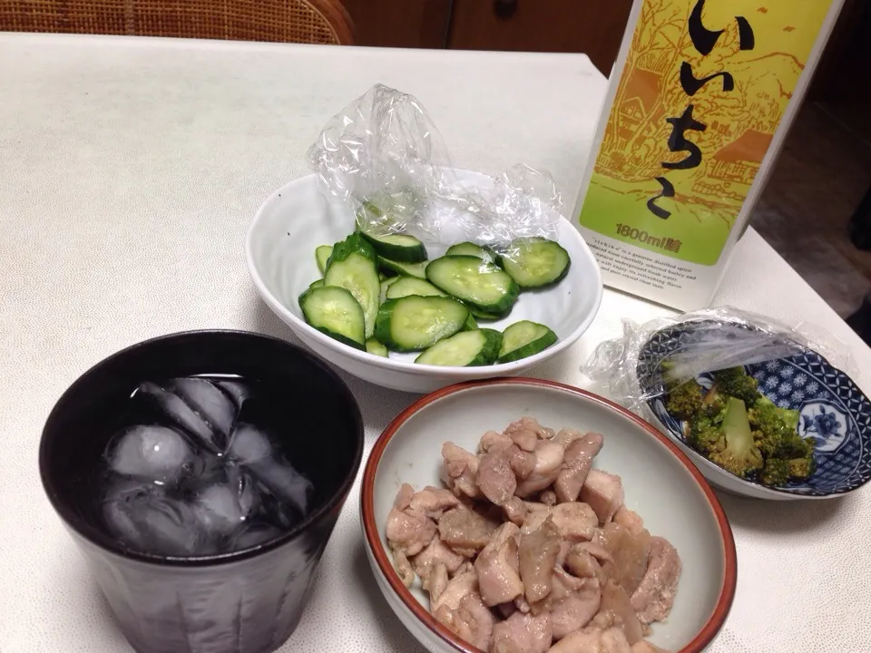 Snapdishの料理写真:早めに魚釣りお終いで、早めに晩酌|pin_floさん