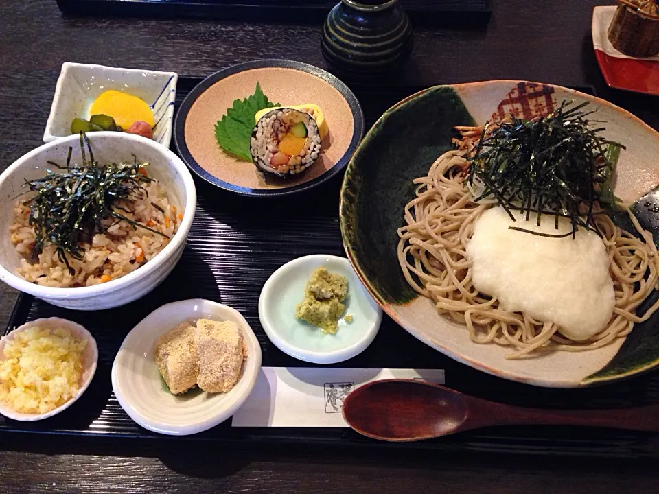 休日出勤のLunch|sakuramochiさん