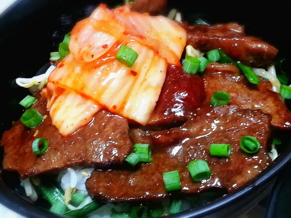 Snapdishの料理写真:カルビのせビビンバ丼|Shoko Kazukiさん