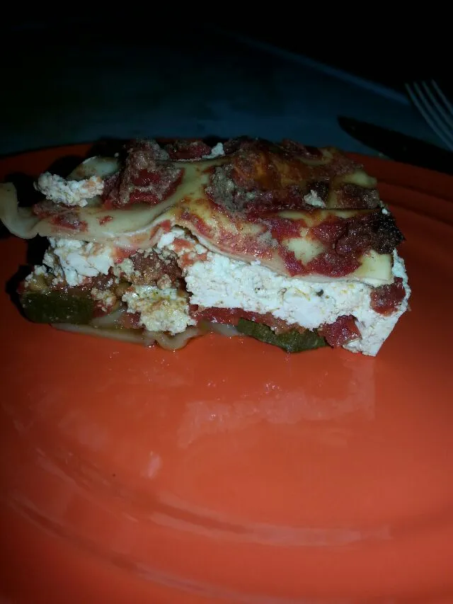 vegan lasagna.  with eggplant,  zucchini, sundried tomato tofu chz,  fresh tomatoes.|Polly Gelfusoさん