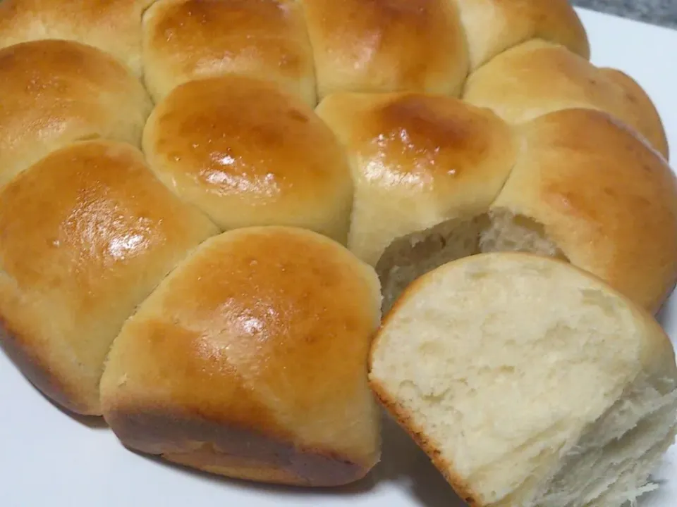 Bread, just came out of the oven.... yummy ^___^|Daniela Cunhaさん