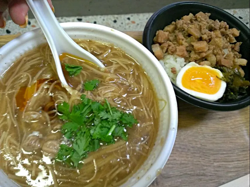 台湾麺線 ミニ魯肉飯セット|ふぃるまめんとさん