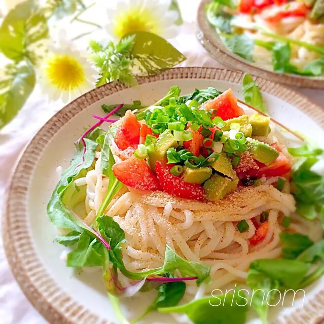 ゆかちゃんの フレッシュトマトのピリ辛うどん🍅|なおさん