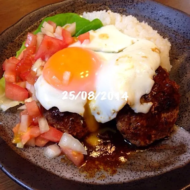 ロコモコ丼|友さん