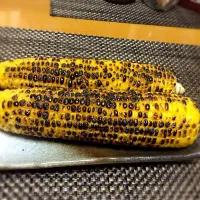 Snapdishの料理写真:Grilled corn|Jenelyn Noguchiさん