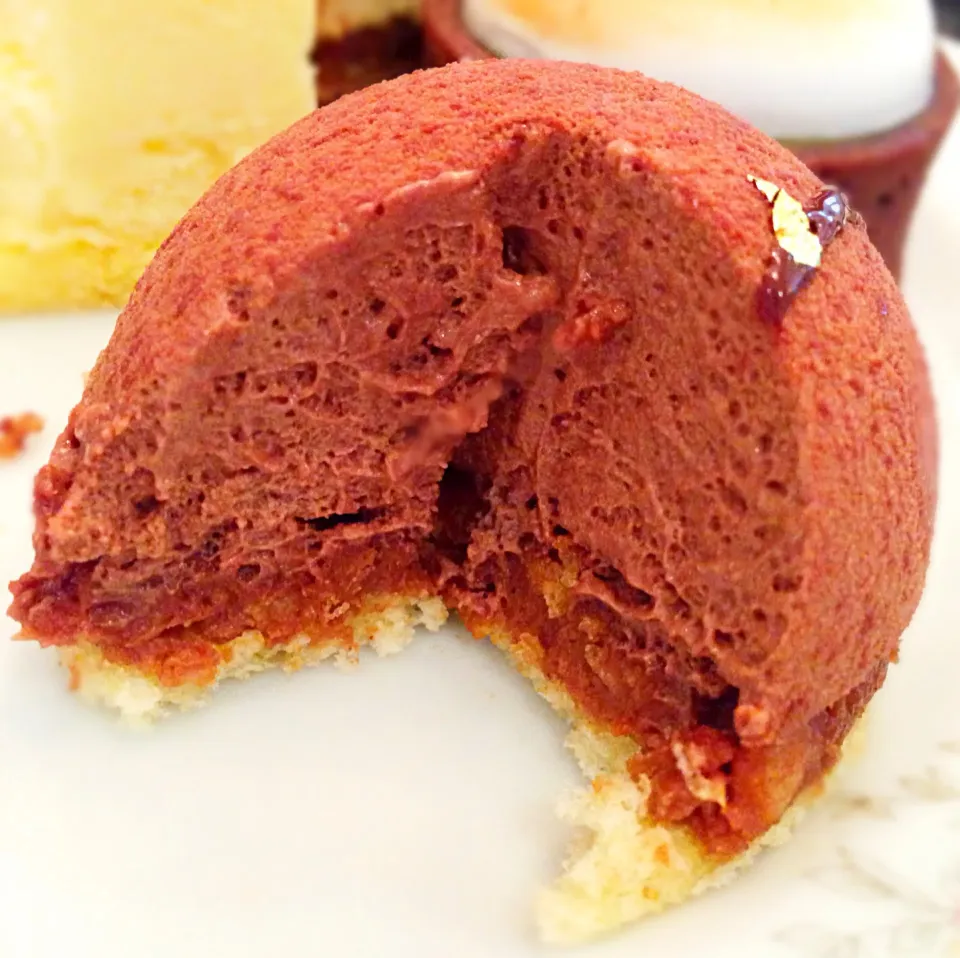 Chocolate hazelnut dome. English high tea@L'espresso, Goodwood Park Hotel.|coxiella24さん