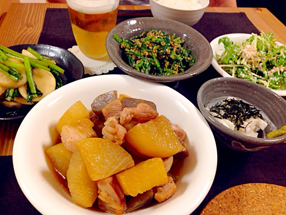 鶏と大根の煮物、水菜の白和え、ほうれん草の胡麻和え、カブの炒め物|happylifeさん