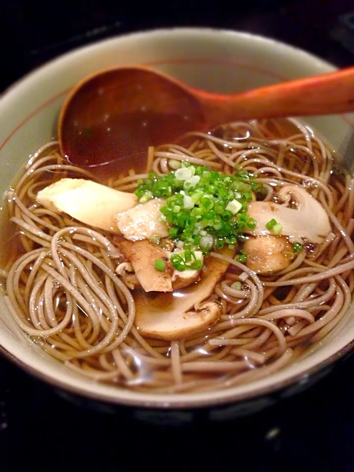 焼きアゴやうるめの出汁を使った松茸蕎麦|FU-TEN 古原貴大さん