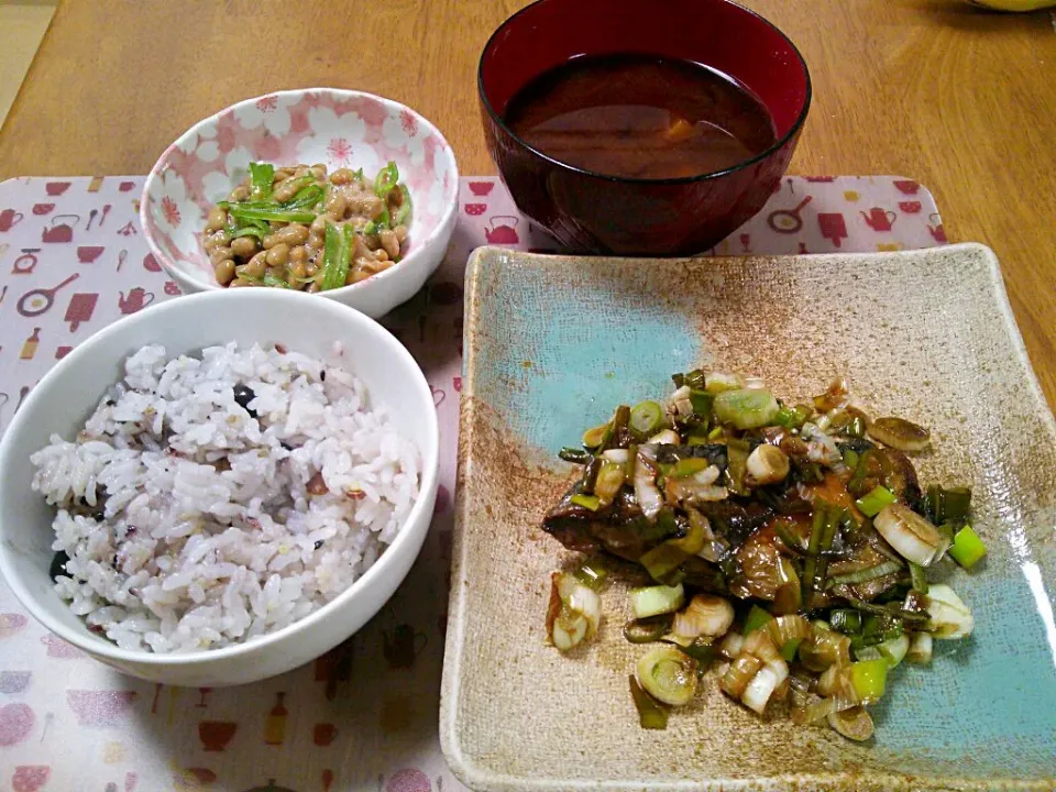 ８月２６日 ぶりのネギポン酢炒め 納豆 じゃがいものお味噌汁|いもこ。さん