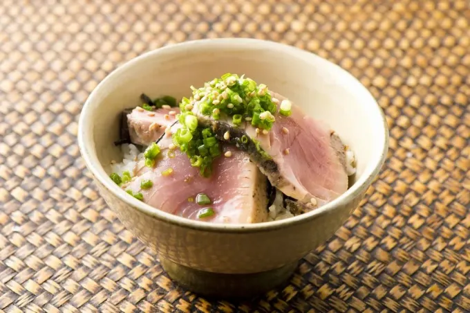 鰹の香草漬けご飯|シェフごはんさん