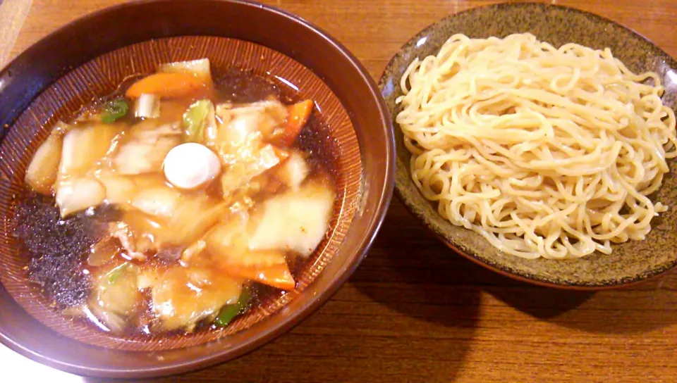 つけ麺大王＠東中野
大王つけ麺 + 餃子 セット 1,000円|しんたたさん