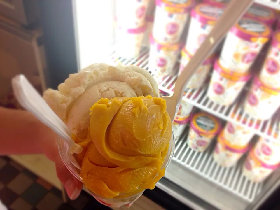 Mango - Vanilla - Cheesecake ice cream|Rin Nguyenさん