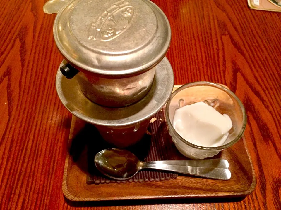 Snapdishの料理写真:ベトナムコーヒーとココナッツプリン|amiさん