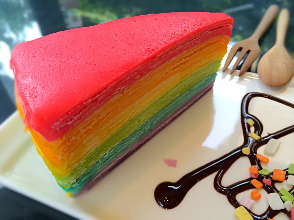 Rainbow crepe cake|Issara. 🍴さん