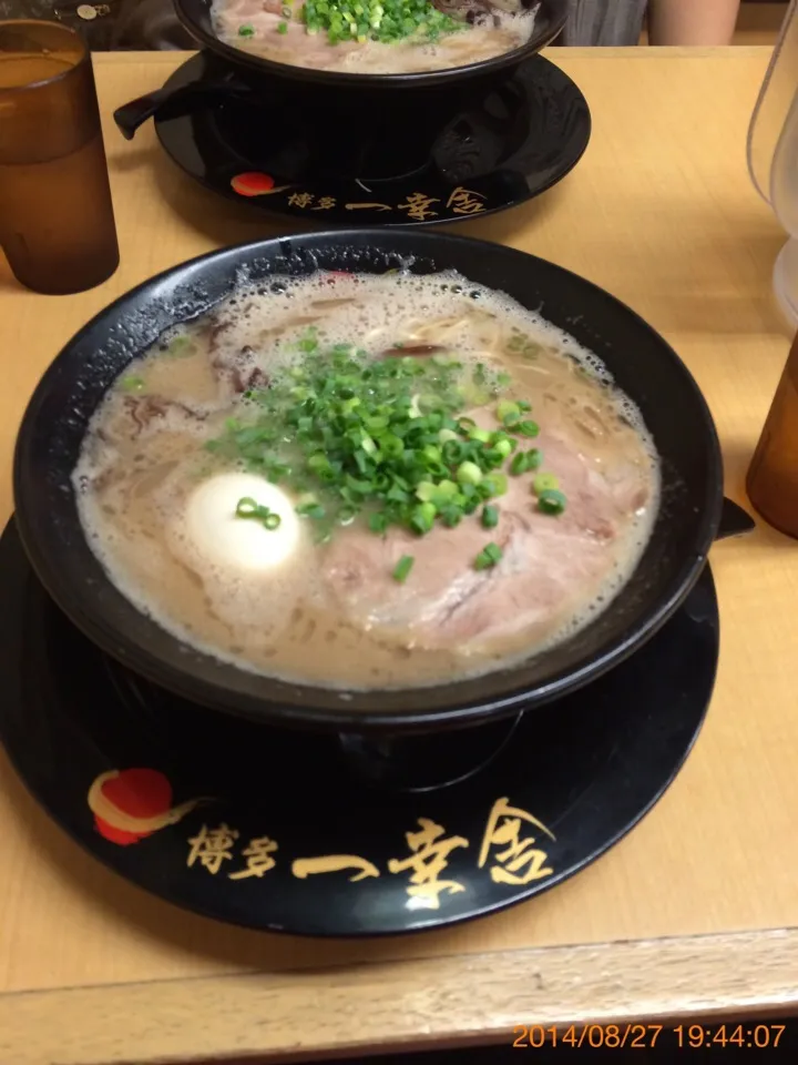 Snapdishの料理写真:一幸舎・味玉ラーメン|真紅さん