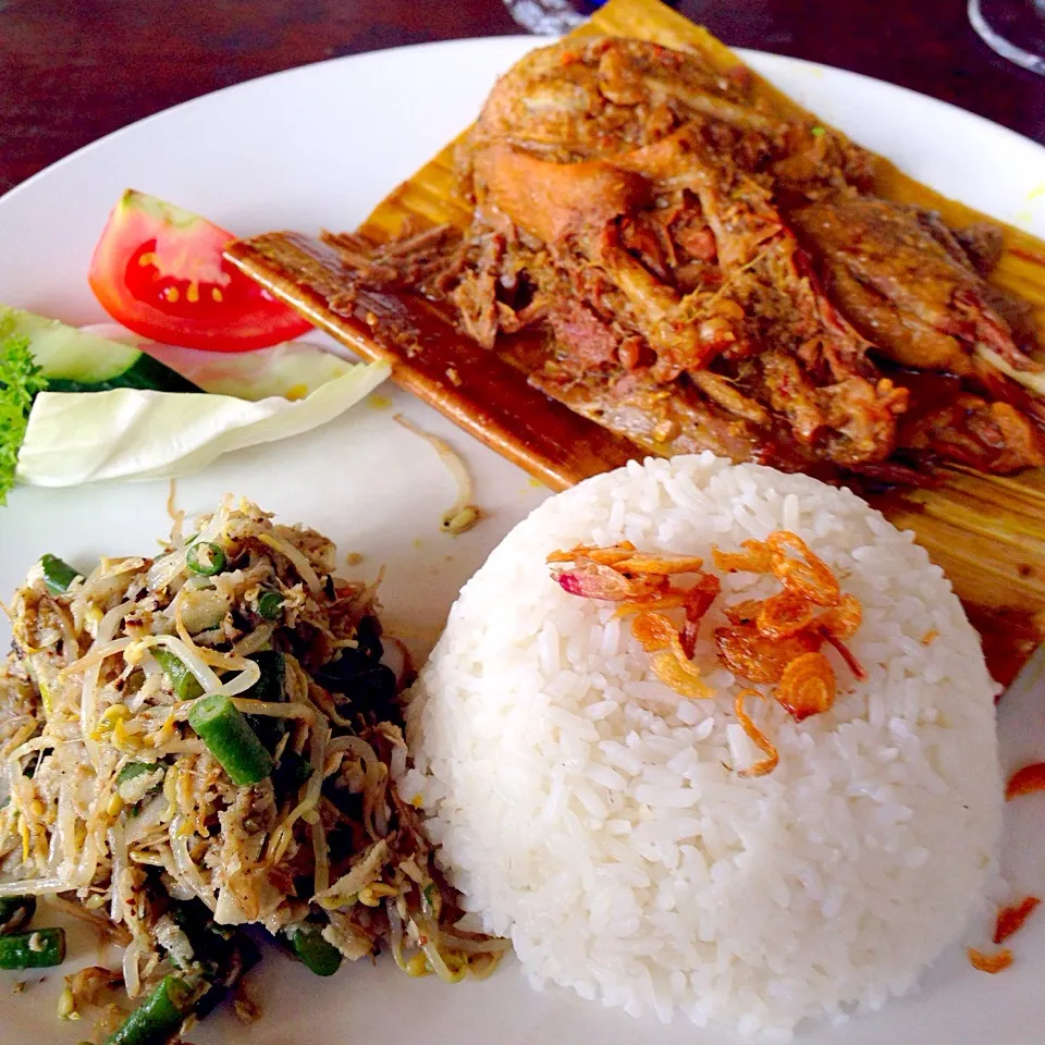 Bebek betutu, Bali|tyas kasmareeさん