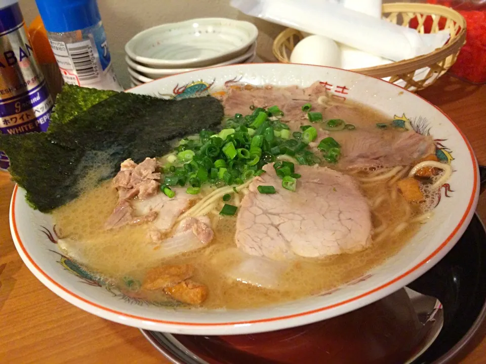 Snapdishの料理写真:ラーメン|hirotomoさん