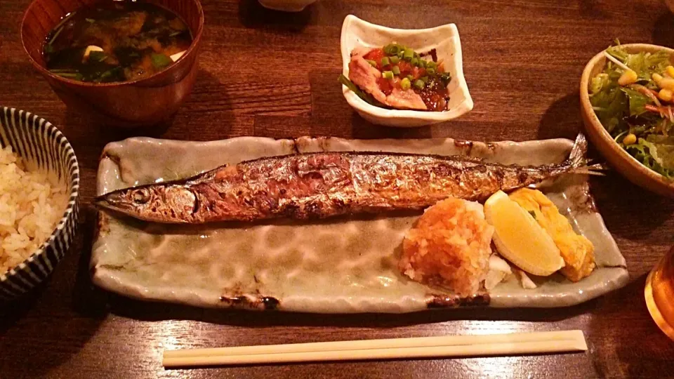 Snapdishの料理写真:賄い飯、秋刀魚の塩焼き|Gauche Suzukiさん