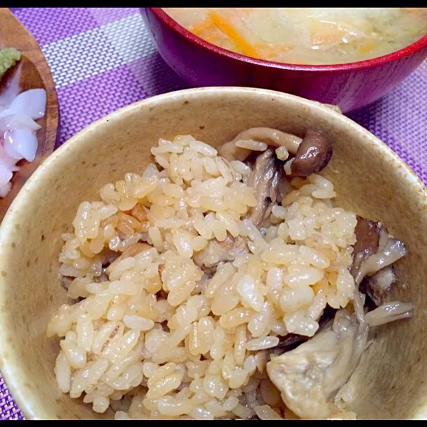 舞茸ご飯と味噌汁˄̻ ̊(˃̴͈ॢ᷄◡ुමੈॆ|クロエさん