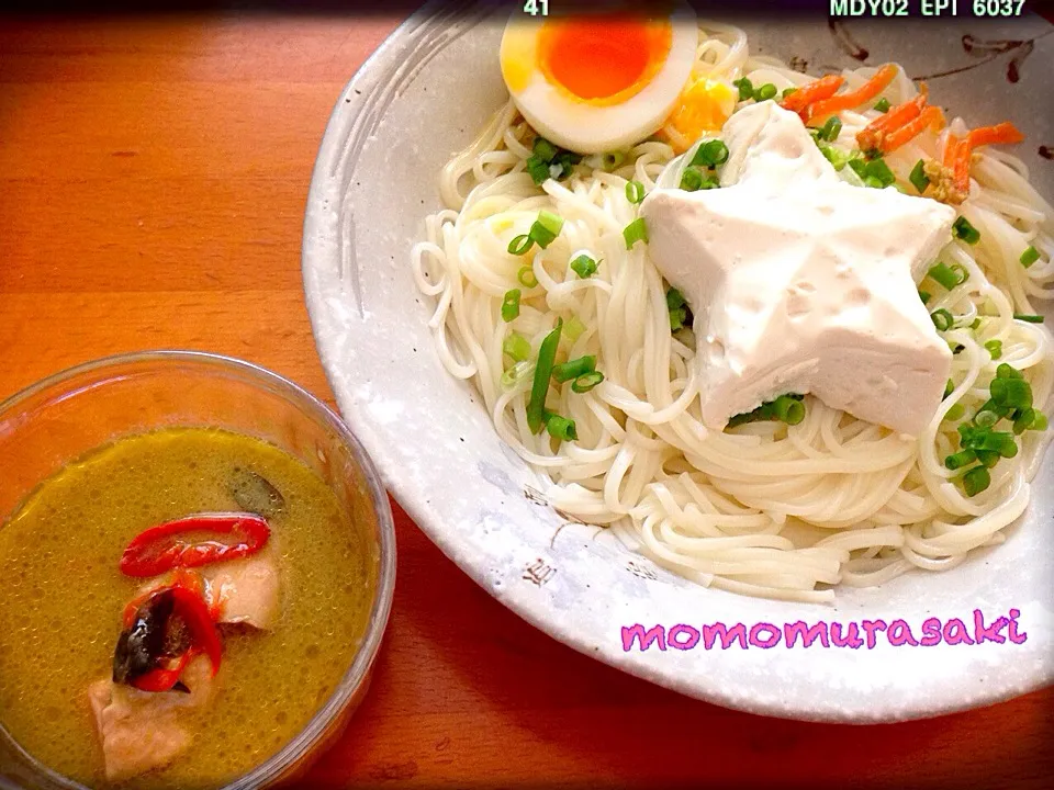 缶詰で簡単美味し〜‼︎  (￣^￣)ゞ         グリーンカレーつけ麺\(//∇//)\|ももさん