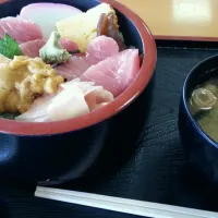 Snapdishの料理写真:うにトロ丼|たくぞうさん