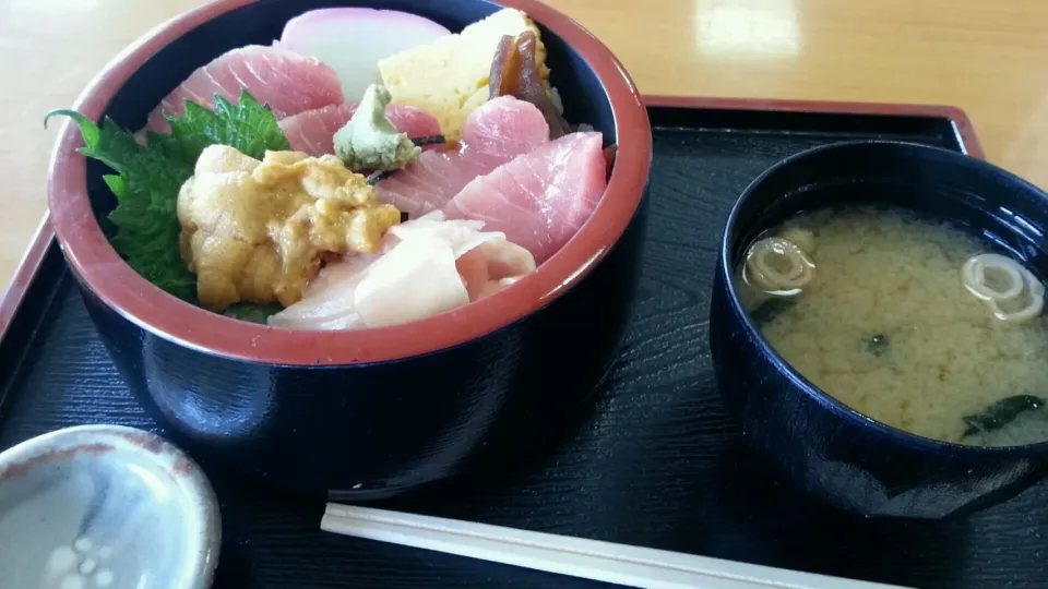 うにトロ丼|たくぞうさん