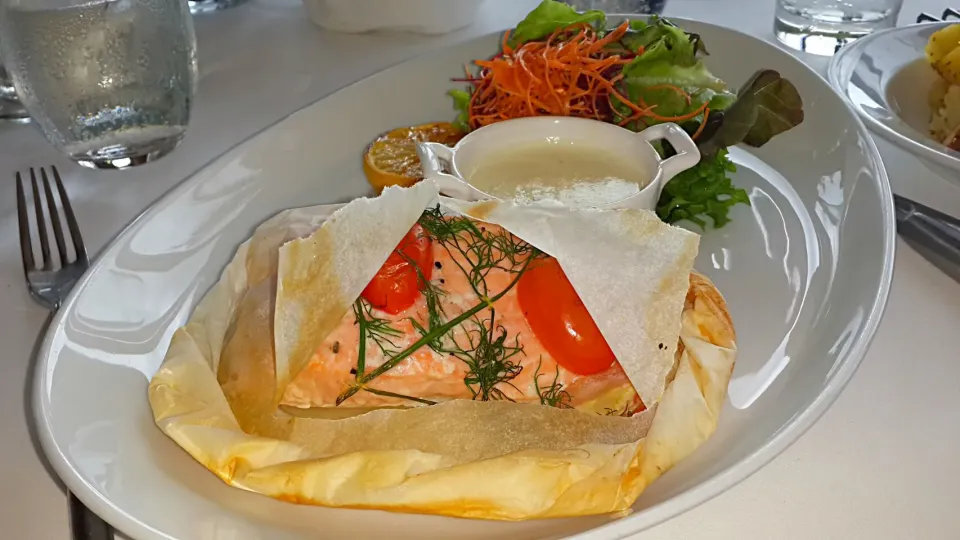 Poached salmon #boathouse #kata #Phuket #mylunch|anthony williamさん