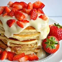 Pancakes with strawberrys #Breakfast/Brunch|Laura Rさん