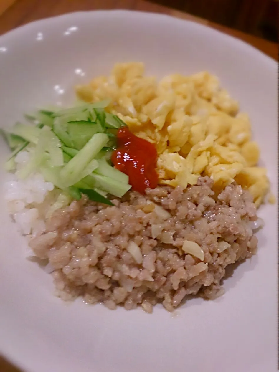 こども用三色丼|たかみさん