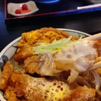 Snapdishの料理写真:蕎麦屋のかつ丼。|やまぴょんさん