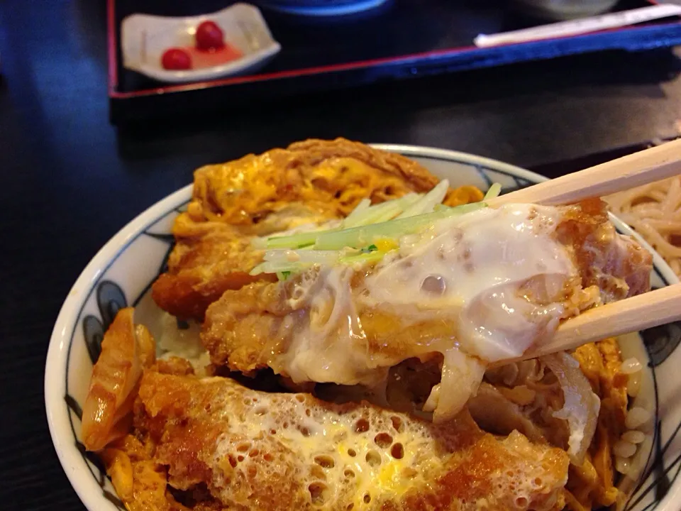 蕎麦屋のかつ丼。|やまぴょんさん