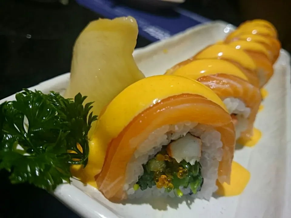 Salmon spicy roll|Giggzee Ariyarさん