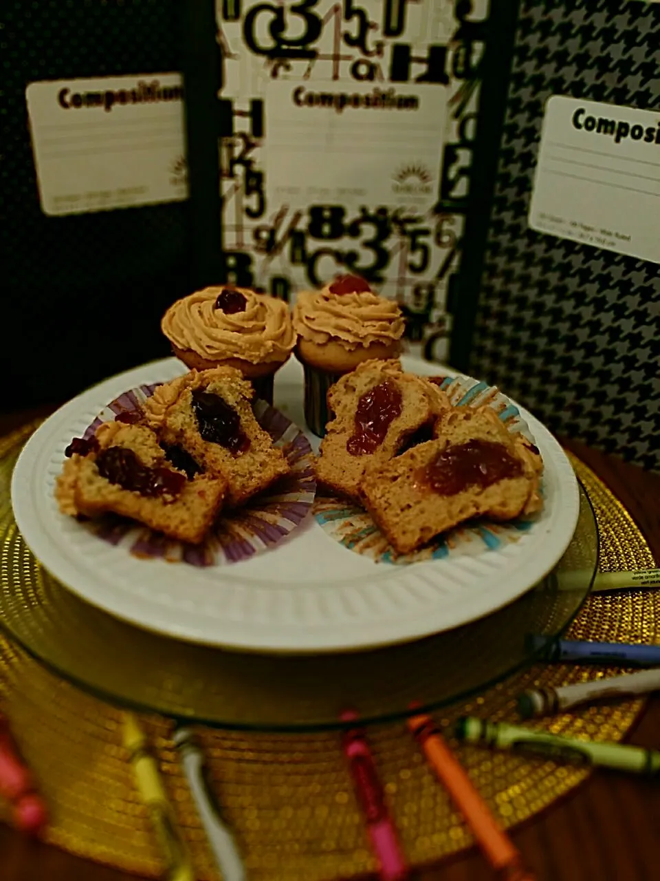 Peanut butter and jelly topped off with a whipped peanut butter frosting|Arnaldo Donadoさん