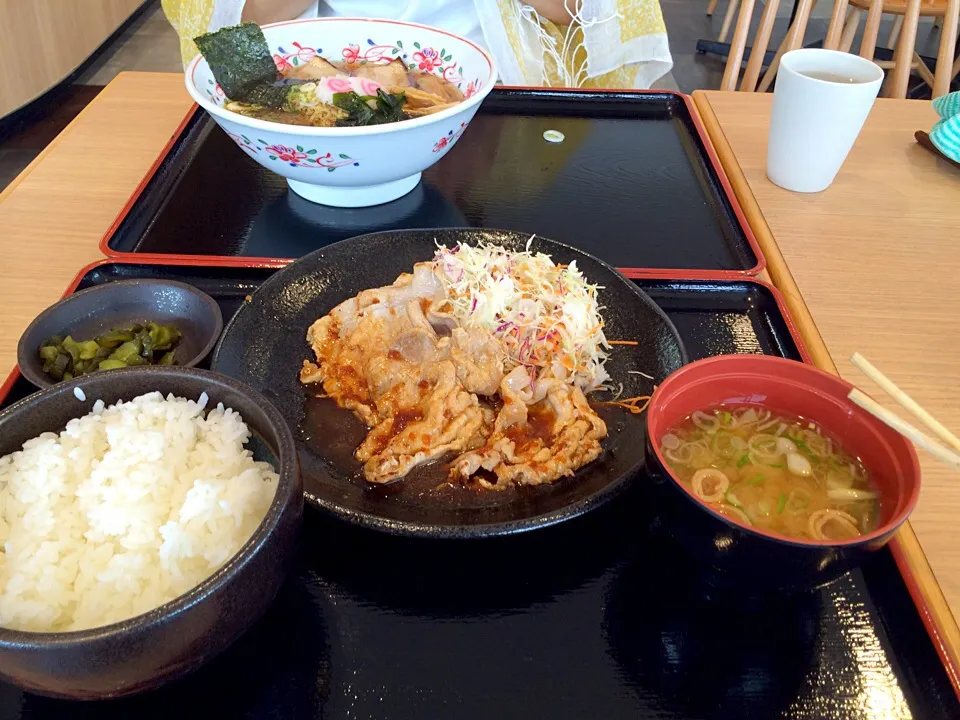 生姜焼き定食 ＆ ラーメン|風流料理人さん