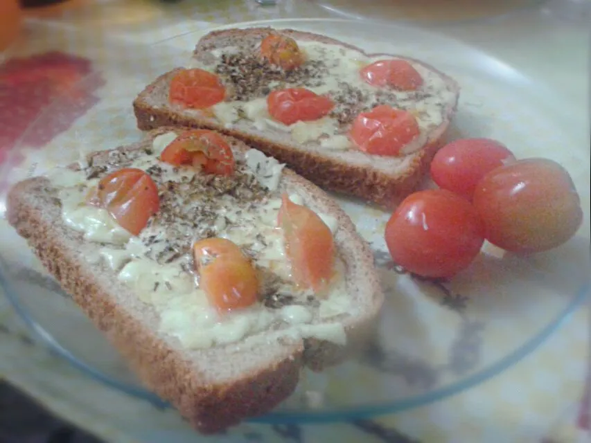 29/08/2014 - jantar

pão integral + queijo de coalho light + tomate-cereja + orégano|Gabriela Baptistaさん