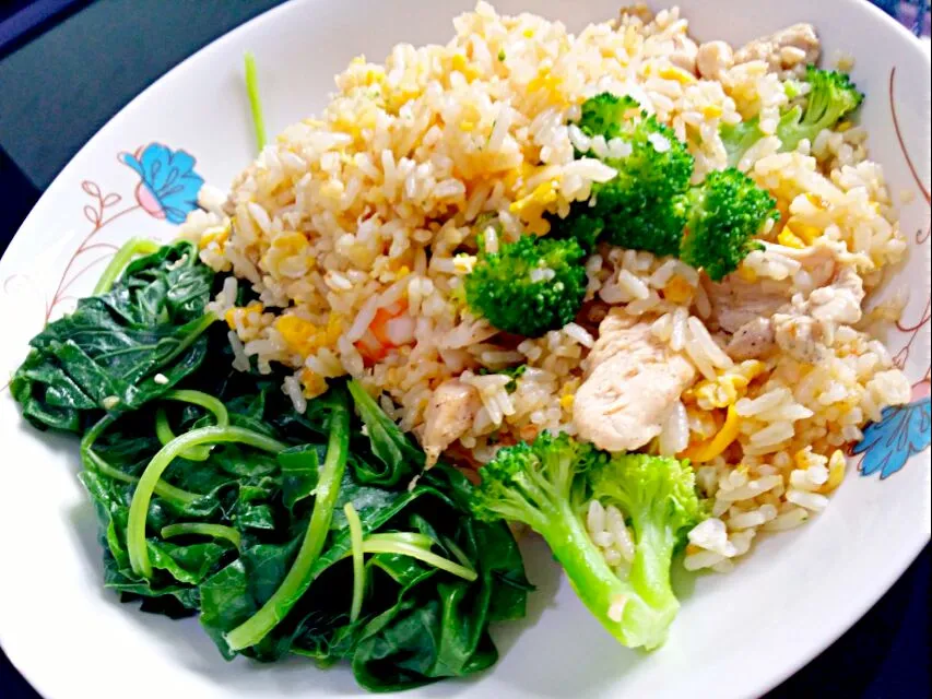 Fried rice + boiled spinach 😚|🌷lynnlicious🌷さん