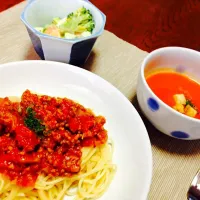 Snapdishの料理写真:トマト缶で簡単ミートスパ|jyokichiさん