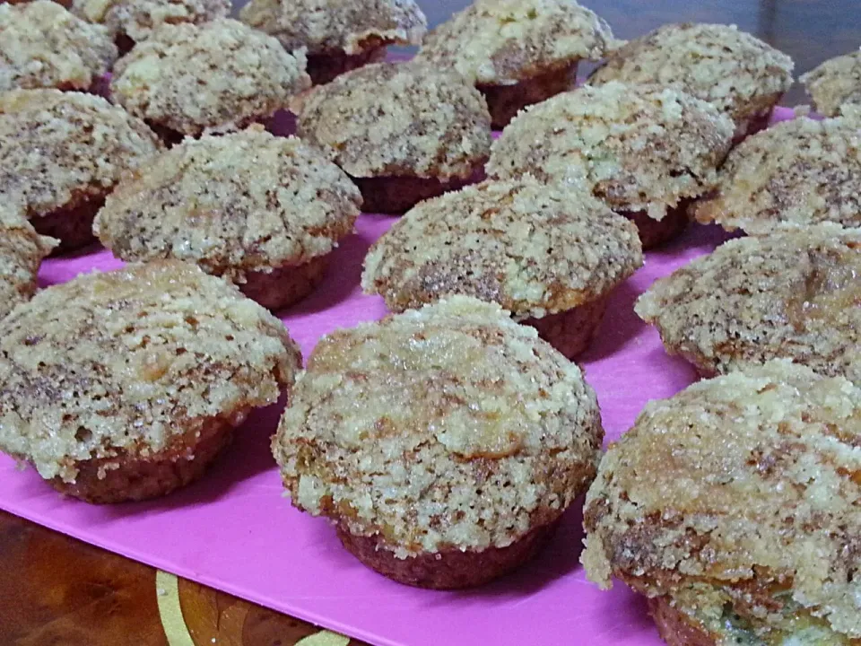 Mini Banana Crumb Muffins|mrsbrautiganさん