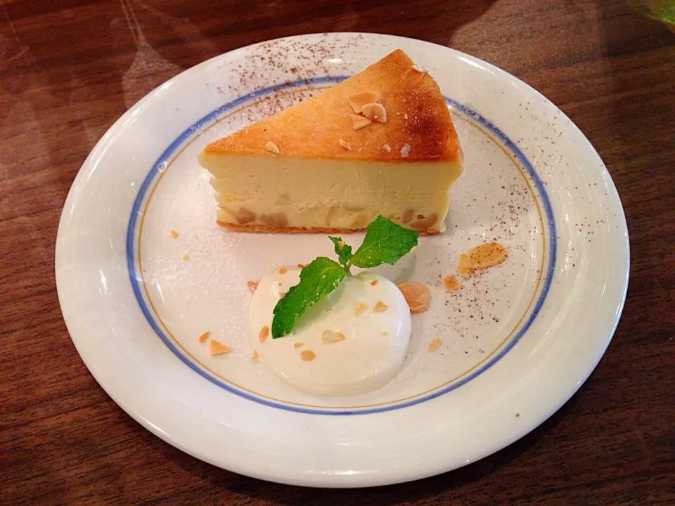 カシューナッツとホワイトチョコのチーズケーキ|ハギーさん