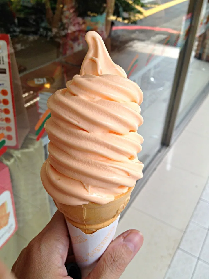 7-11 Honey dew ice cream|Elaineさん