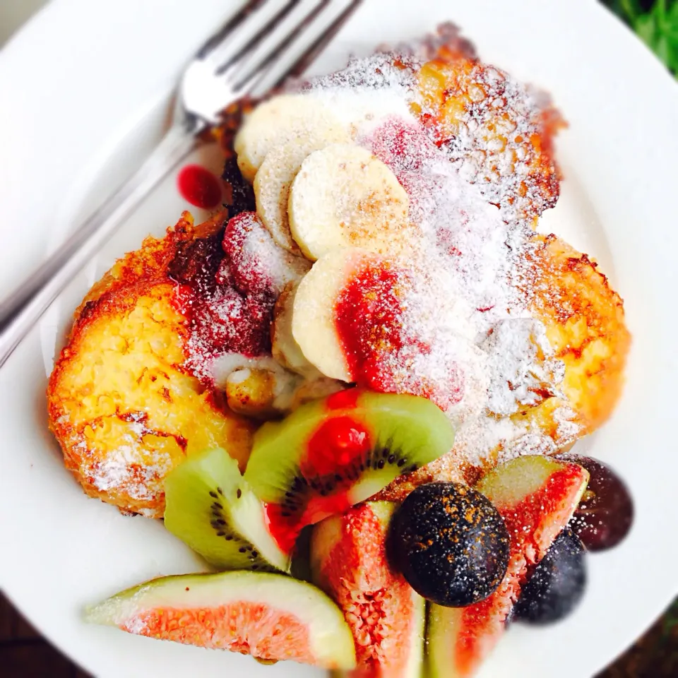 French toast featuring seasonal fruits--fig & grapes|yeluさん