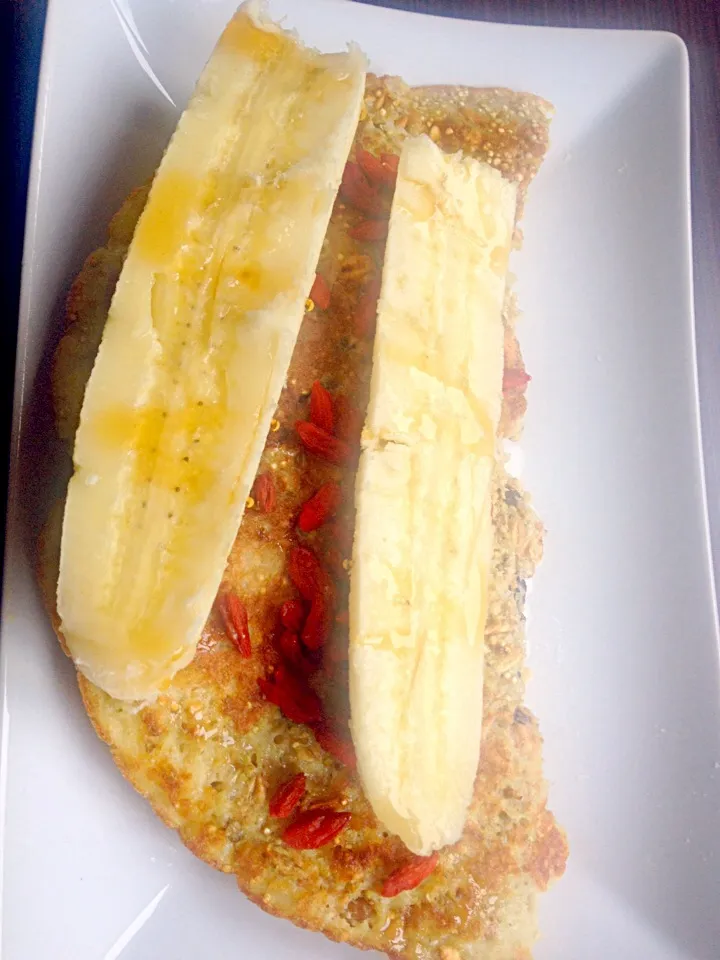 Egg/ oatmeal/quinoa pancake with banana|Miss M.さん