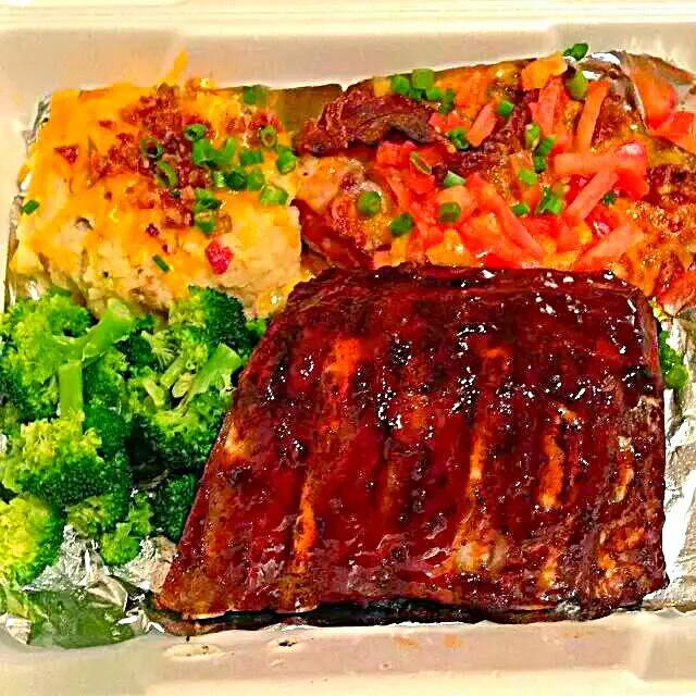 🍴🌝The Feliciana's Louisiana Culinary Trails Meeting Lunch Prepared by Grill master Thibodeaux 🍴🌝 #BBQ Ribs #Vegetable Broccoli Baked Potatoes 💛 We #Eat #Love #P|Alisha GodsglamGirl Matthewsさん