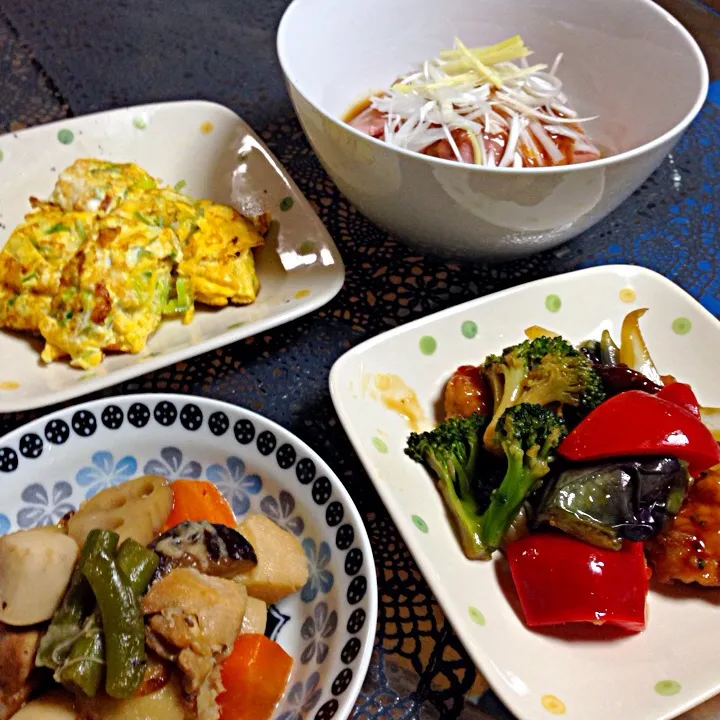 Snapdishの料理写真:焼豚丼、ネギ卵、筑前煮、白身魚の夏野菜あんかけ|tel meさん