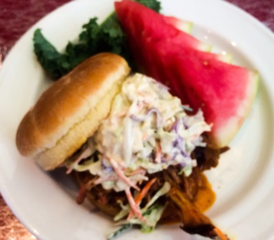 Memphis Pulled Pork Sandwich with Watermelon Slices from Lucille's BBQ|sooprcoolchicaさん