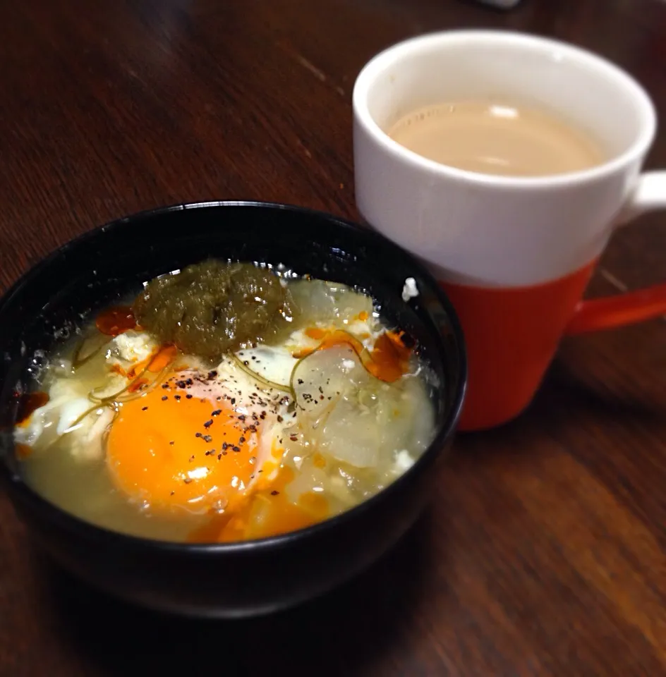 朝ごはん  卵入野菜スープ 豆乳オレ|ぽんたさん