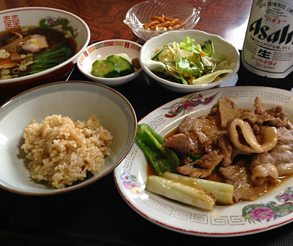 Snapdishの料理写真:焼肉定食 玄米半ライスで ＋セットメニュー（半ラーメン、ミニサラダ）  ビールも|ぽんたさん