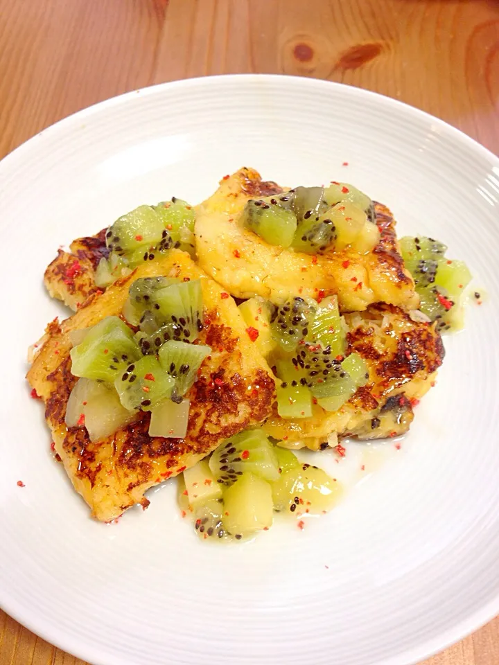 Gold and green kiwi French toasts|Kumigarさん